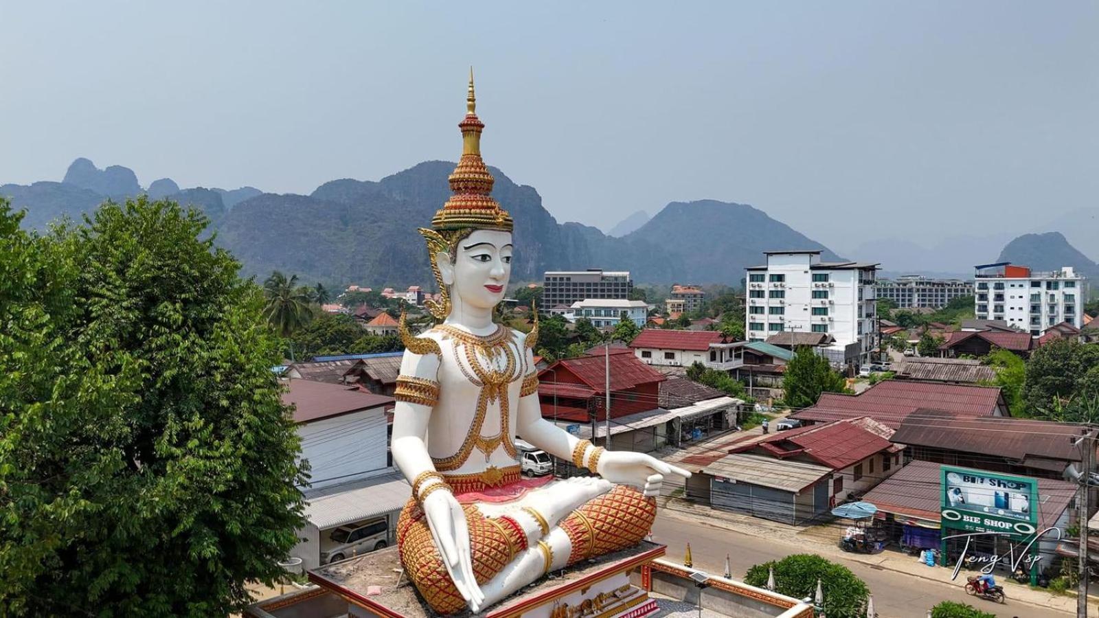 Vang Vieng Topview Hotel Exteriör bild