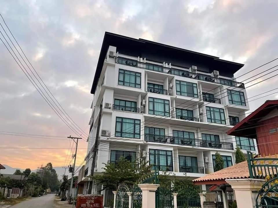 Vang Vieng Topview Hotel Exteriör bild