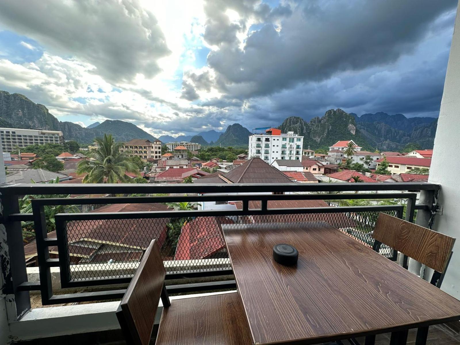 Vang Vieng Topview Hotel Exteriör bild