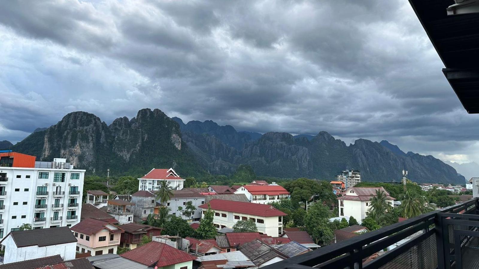 Vang Vieng Topview Hotel Exteriör bild